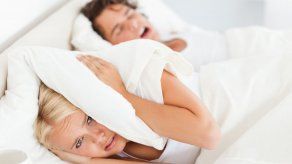 ¿Cómo lidiar con el ronquido de tu pareja?