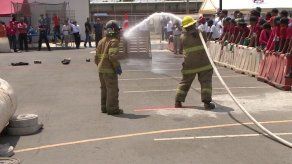 Primera Competencia Nacional Bomberil reúne a miles de unidades