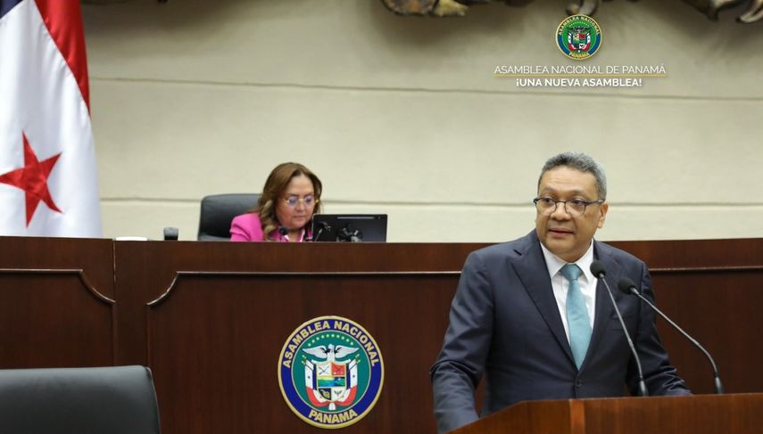 Dino Mon es el nuevo director de la Caja del Seguro Social.