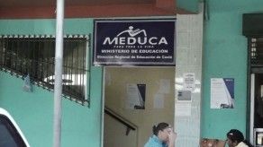 Hurtan 30 mil dólares de los bonos de funcionarios del Meduca en Coclé Hurtan 30 mil dólares de los bonos de funcionarios del Meduca en Coclé