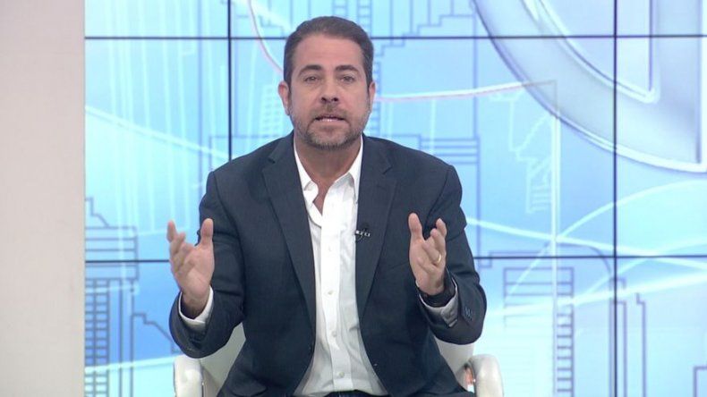 Etchelecu defiende gestión de 92 mil viviendas, dice que información es correcta