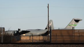 Estados Unidos pagará 1,000 dólares a migrantes para que se autodeporten.