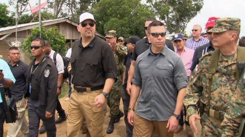 Secretario de Seguridad de EEUU recorre albergue de migrantes en Darién