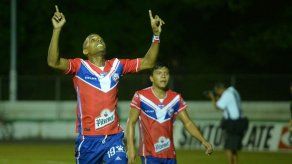 Nicolás Yuyu Muñoz es baja en el Firpo que aún no le cancela deuda
