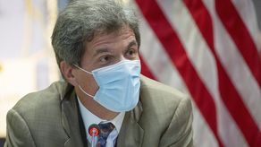 José Fernández, subsecretario de Estado de Estados Unidos.