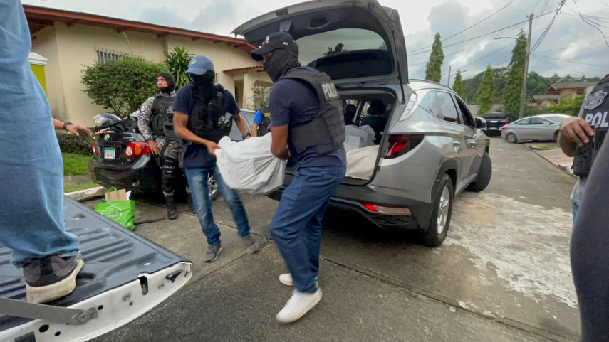 Policía Nacional incauta 323 paquetes de droga