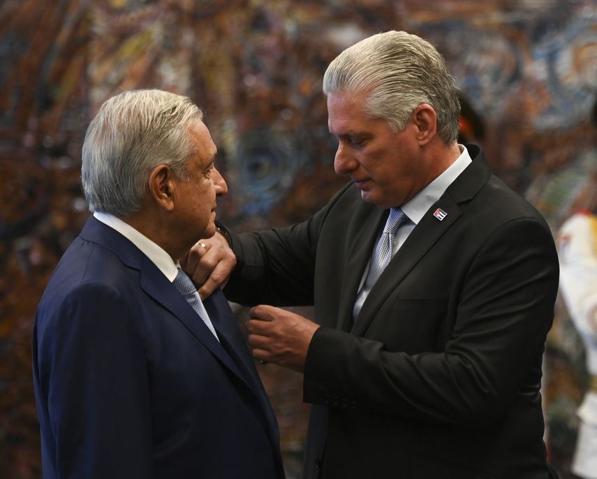 Presidentes de México y Cuba; Andres López y Miguel Díaz-Canel.