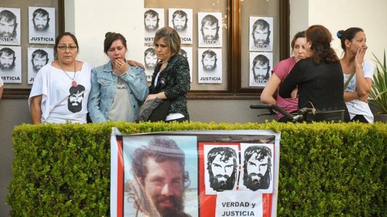 Despiden los restos de Santiago Maldonado en ceremonia íntima en Argentina