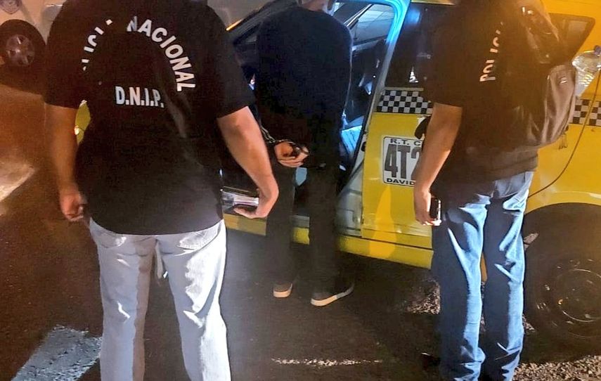 La Policía Nacional informó que entre los aprehendidos hay 16 hombres y seis femeninas presuntamente vinculadas al microtráfico.