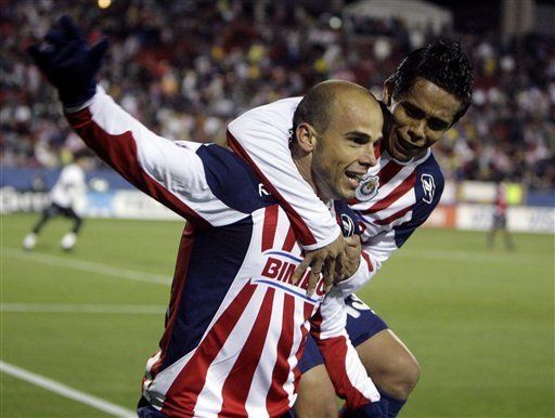 Chivas y América a un paso de la fase final