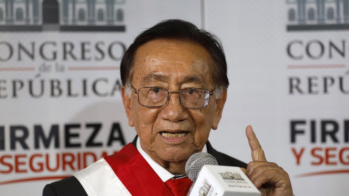 Nuevo presidente de Perú, José María Balcázar, desata polémica. Nuevo presidente de Perú, José María Balcázar, desata polémica.