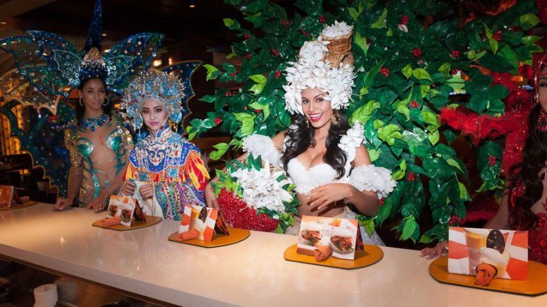 Grabación especial en traje de fantasía del Miss Universo