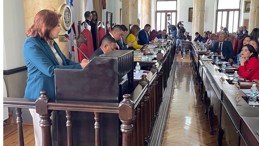 Autoridad Nacional de Descentralización avanza en la entrega de informes de rendición de cuentas Autoridad Nacional de Descentralización avanza en la entrega de informes de rendición de cuentas