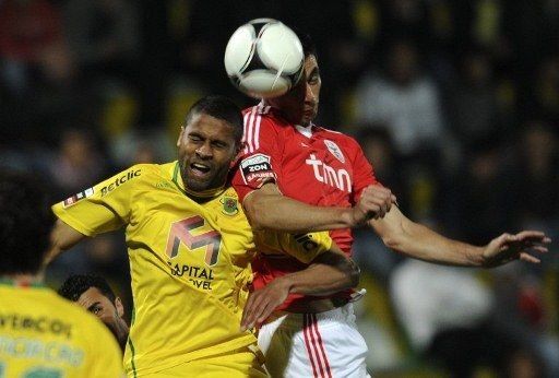 El Benfica derrota 1-2 al Paços Ferreira y se asegura