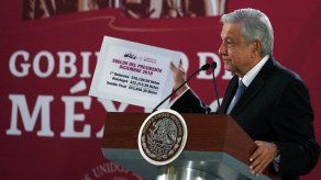 López Obrador revisará despidos en el servicio tributario mexicano
