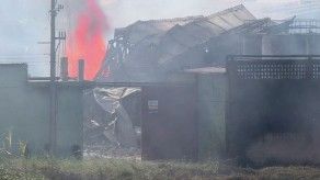 Brasileños sofocan fuego cerca del aeropuerto de Sao Paulo
