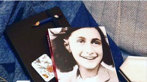 Publican por primera vez la versión completa del diario de Anna Frank