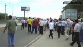 Concejales del PRD cierran Panamericana en Divisa