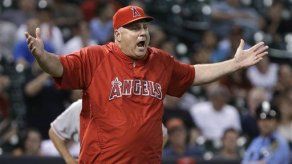 Umpires vuelven a equivocarse en partido