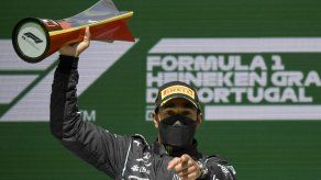 Hamilton gana en Portugal su segunda carrera de la temporada