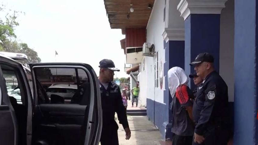 Confirman que hombre conocido de la familia se llevó a niña reportada desaparecida en Los Santos.