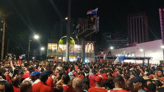 Cada rincón de Calle 50 vibró con el “¡Sí se pudo!” Cada rincón de Calle 50 vibró con el “¡Sí se pudo!”