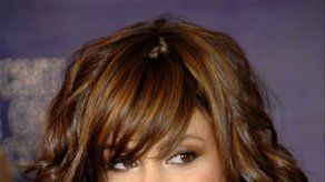 Hallan a fan muerta cerca de casa de Paula Abdul