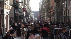 Ciudad de México cancela festejos masivos pero mantiene actividad económica