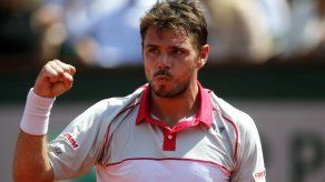 Wawrinka se alza con Roland Garros ante el número uno Djokovic