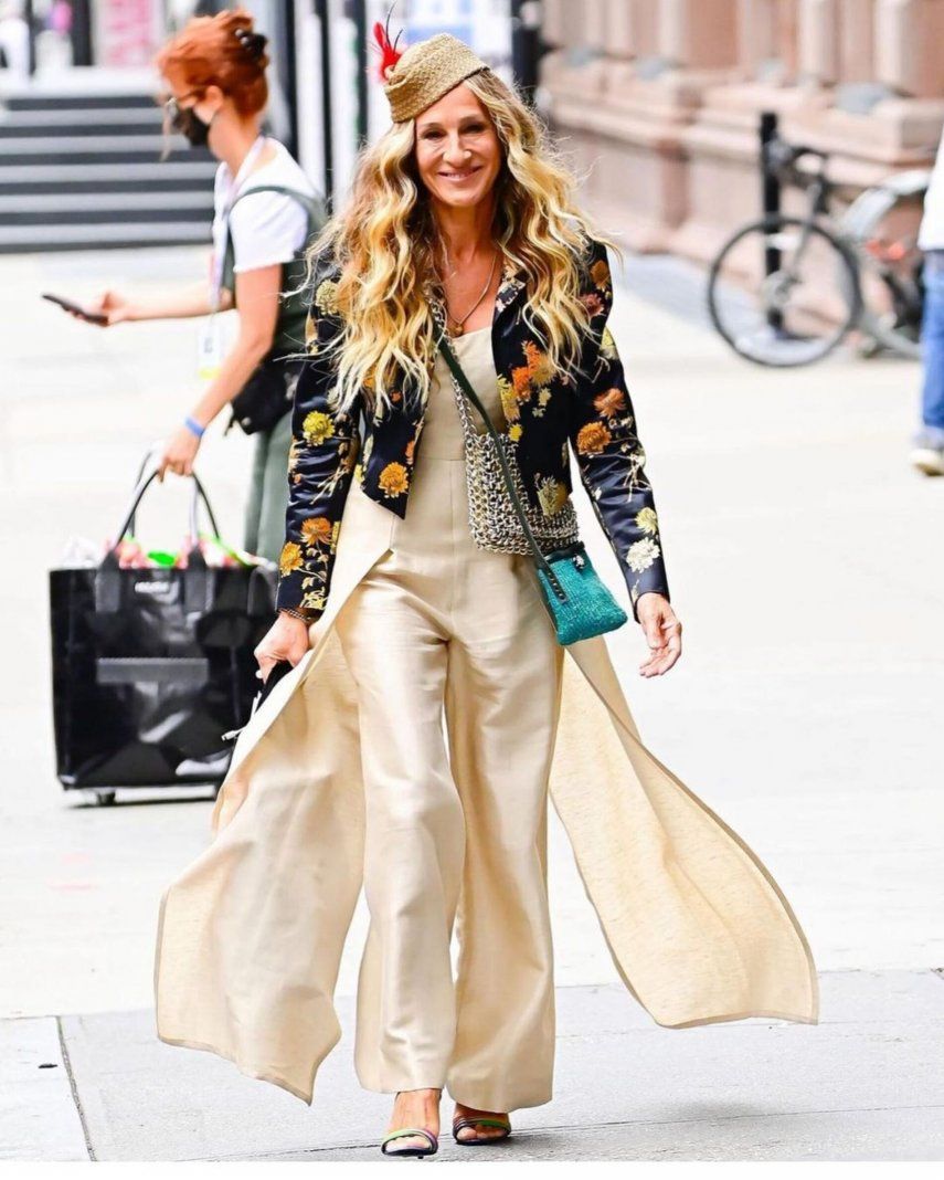 Sarah Jessica Parker es Carrie Bradshaw en Sex and the city.