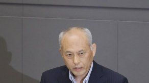 Gobernador de Tokio ofrece bajarse sueldo a la mitad por escándalo de gastos