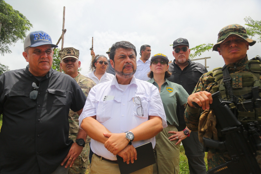 Ministros de Seguridad de Costa Rica y Panamá en su gira de trabajo en la provincia de Darién.