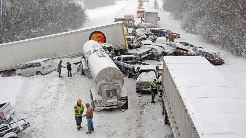 Choque múltiple en una carretera de Nueva York