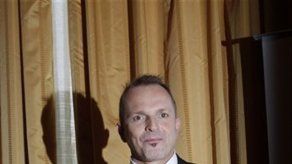 Bosé recopila 20 años de carrera en Bosegrafía