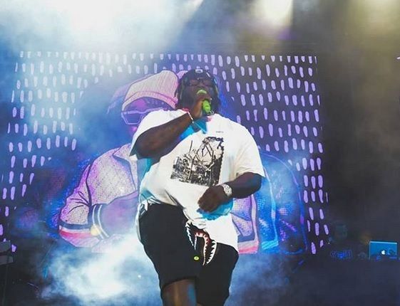 Sech causa furor en concierto en Panamá