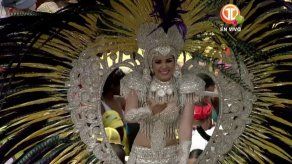 Presentan a Luz Beatriz Spiegel como reina 2017 de Punta Fogón Unido