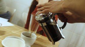 Más cafeína podría reducir el riesgo del cáncer de piel más común