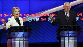 Sanders apela a los superdelegados para vencer a Clinton