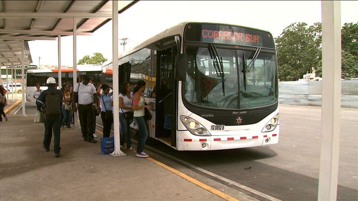 Desvíos En Varias Rutas De Metro Bus Por Desfiles En Pedregal Este Domingo