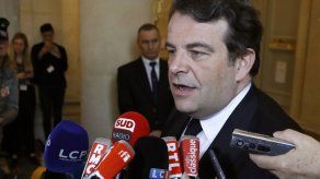 La justicia francesa investiga al portavoz de Fillon por fraude fiscal