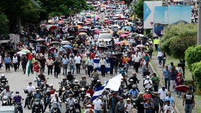 Protestas de médicos y maestros continúan en Honduras por segundo día