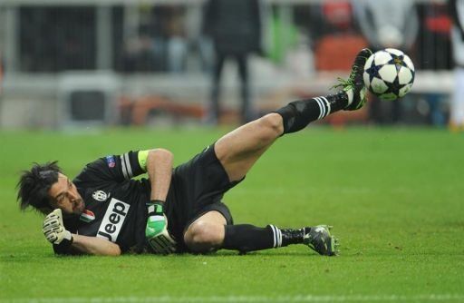 Beckenbauer se burla del jubilado Buffon
