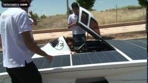 Un ticket de avión para un coche solar