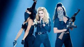 Breve concierto de Madonna es abucheado en París