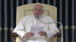 Papa pide perdón por escándalos en Roma y Vaticano Papa pide perdón por escándalos en Roma y Vaticano