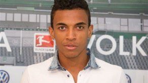 Wolfsburgo ficha a Luiz Gustavo