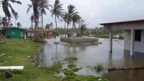 Unas 27 viviendas afectadas tras desborde de Río Cuango en Colón