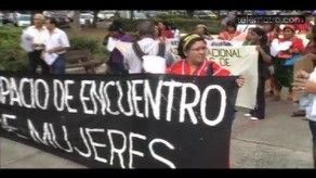 Panameñas respaldan lucha de indígenas contra hidroeléctricas