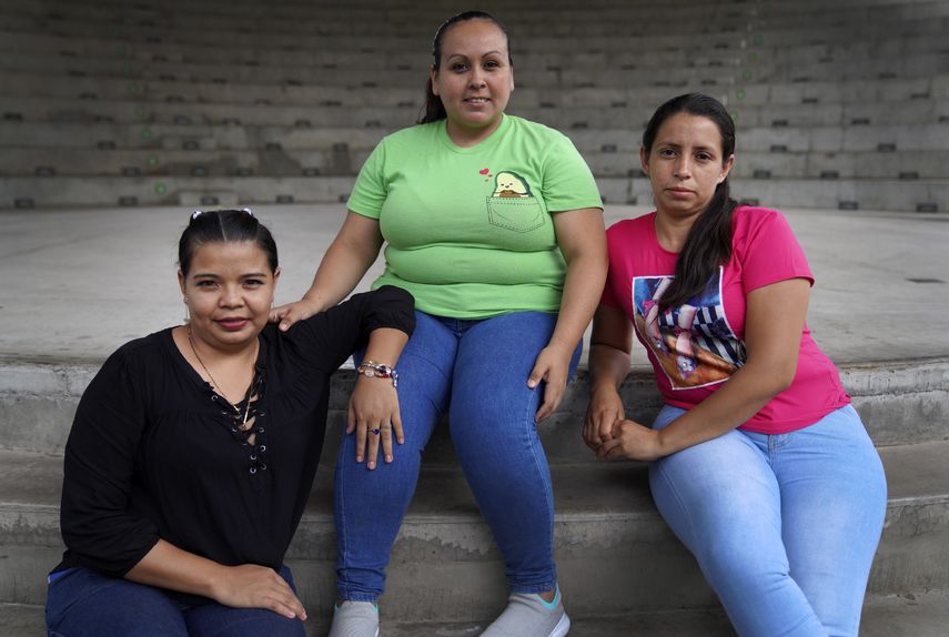 Activistas a favor del derecho al aborto dicen que la ley ha dado paso a numerosas violaciones de los derechos humanos y debería servir como advertencia a lo que puede suceder en Estados Unidos.