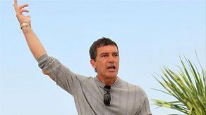 Antonio Banderas: Fumar es probablemente lo más estúpido que he hecho en mi vida